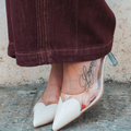 Décolleté slingback beige a punta con tacco trasparente