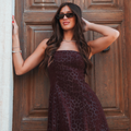 Abito mini animalier bordeaux senza spalline